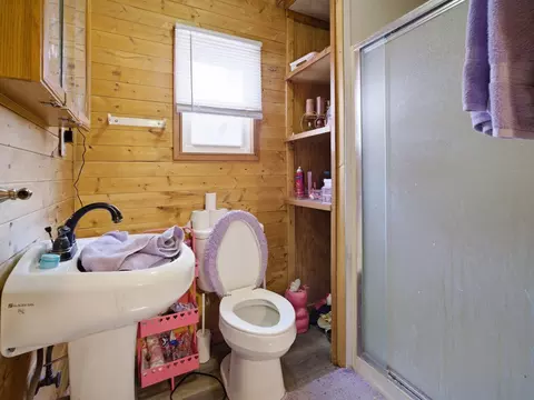 Bath - 3156 W Mount Vernon St, Springfield, MO 65802 photo 1 of 1