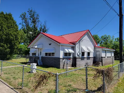 Exterior - 1401 E Broadway St, Monett, MO 65708 photo 4 of 7