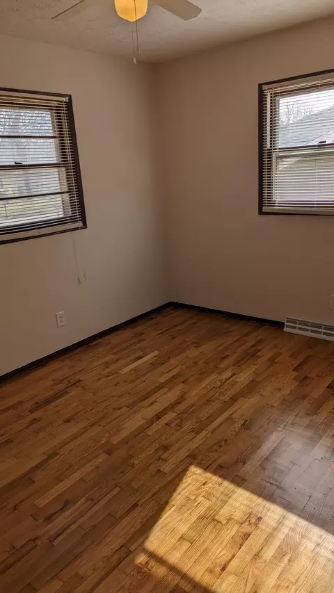 Bedroom - 3237 S Ferguson Ave, Springfield, MO 65807 photo 3 of 3