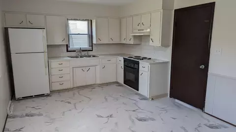 Kitchen - 3237 S Ferguson Ave, Springfield, MO 65807 photo 1 of 1
