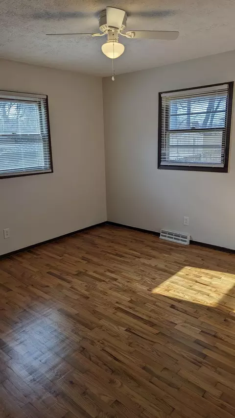 Bedroom - 3237 S Ferguson Ave, Springfield, MO 65807 photo 2 of 3