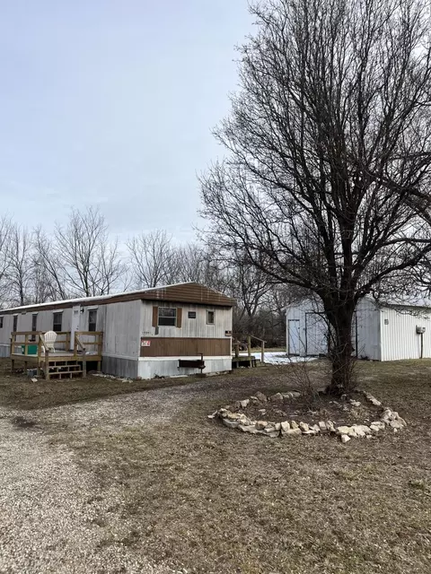1909 E 505th Rd, Halfway, MO 65663