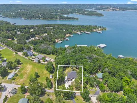 789 Breezy Point Ln, Kimberling City, MO 65686