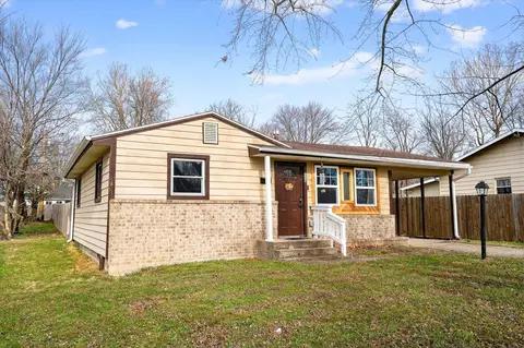115 W Lee St, Aurora, MO 65605