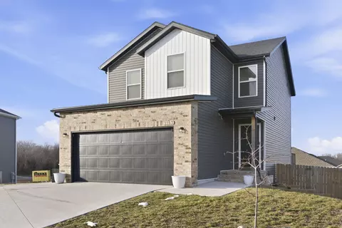 1157 E Price St, Republic, MO 65738