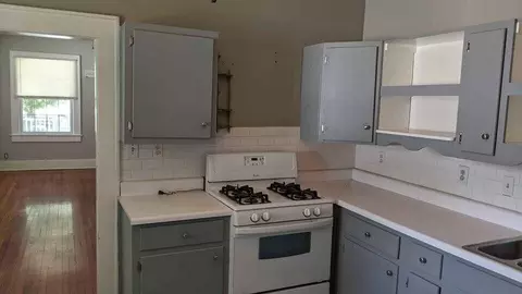 Kitchen - 1337 S Kimbrough Ave, Springfield, MO 65807 photo 2 of 3