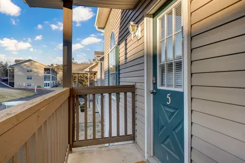 Exterior - 490 Abby Ln #5, Branson, MO 65616 photo 2 of 4