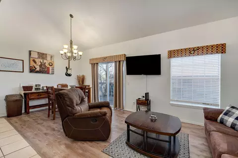 Living - 490 Abby Ln #5, Branson, MO 65616 photo 2 of 4