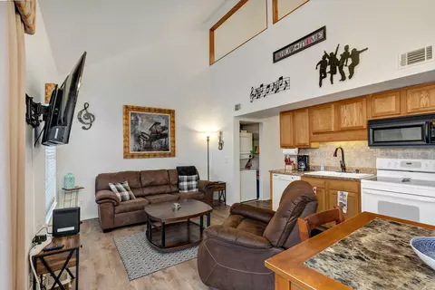 490 Abby Ln #5, Branson, MO 65616