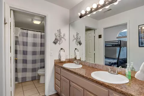 Bath - 490 Abby Ln #5, Branson, MO 65616 photo 1 of 3