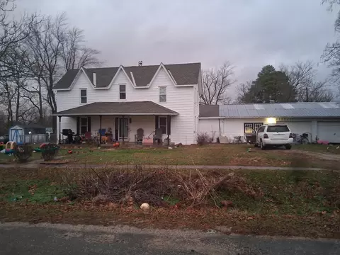 173 Oak St, Edgar Springs, MO 65462