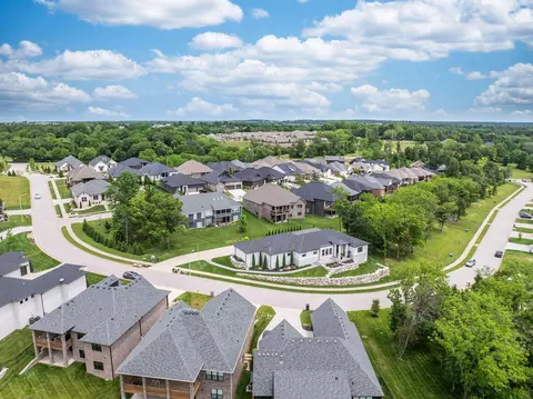 View/Area - 3705 E Cypress St, Springfield, MO 65802 photo 4 of 17