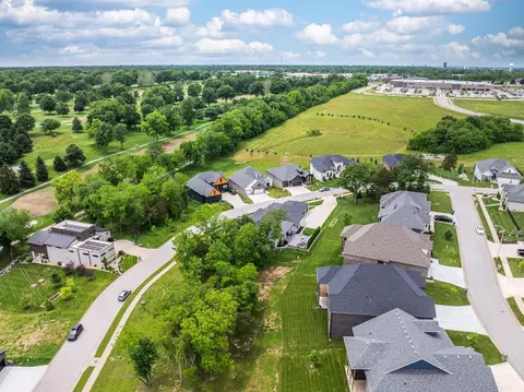 View/Area - 3705 E Cypress St, Springfield, MO 65802 photo 8 of 17