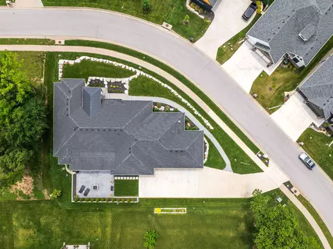 View/Area - 3705 E Cypress St, Springfield, MO 65802 photo 9 of 17