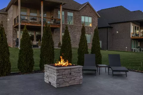 Exterior - 3705 E Cypress St, Springfield, MO 65802 photo 23 of 27