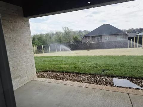 Exterior - 840 E Crystal Ave, Nixa, MO 65714 photo 2 of 3