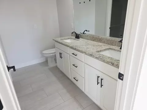 Bath - 840 E Crystal Ave, Nixa, MO 65714 photo 1 of 5
