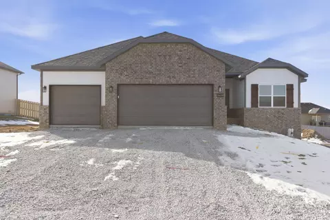 2620 W Webb Rd, Ozark, MO 65721