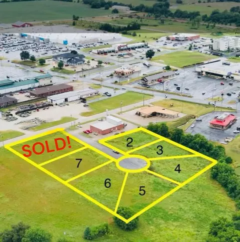 007 S Gary Ave, Bolivar, MO 65613