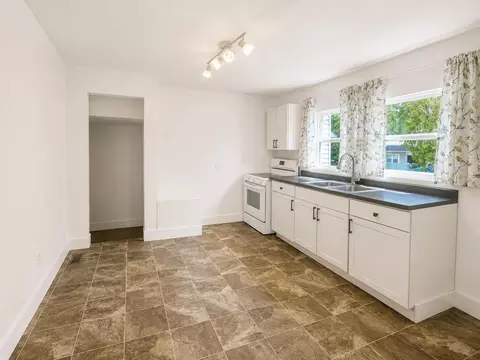 Kitchen - 1127 E Pacific St, Springfield, MO 65803 photo 1 of 3