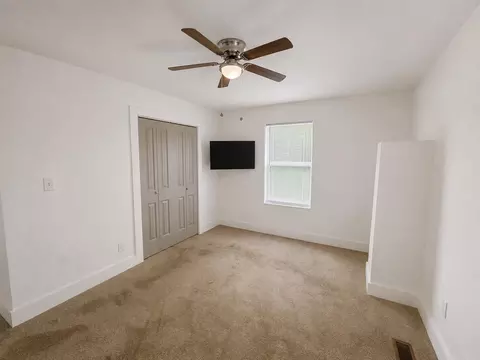 Bedroom - 1127 E Pacific St, Springfield, MO 65803 photo 1 of 4