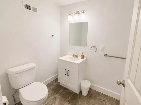 Bath - 1127 E Pacific St, Springfield, MO 65803 photo 3 of 4