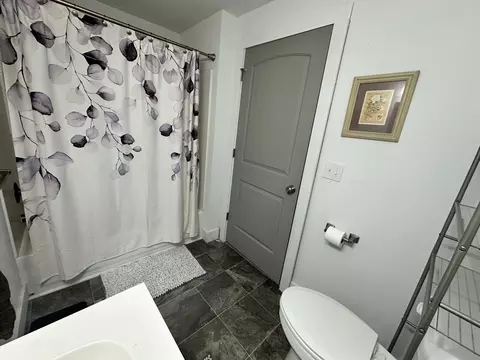 Bath - 1127 E Pacific St, Springfield, MO 65803 photo 3 of 3