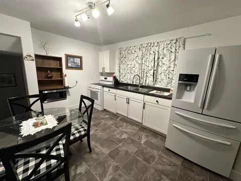 Kitchen - 1127 E Pacific St, Springfield, MO 65803 photo 1 of 2