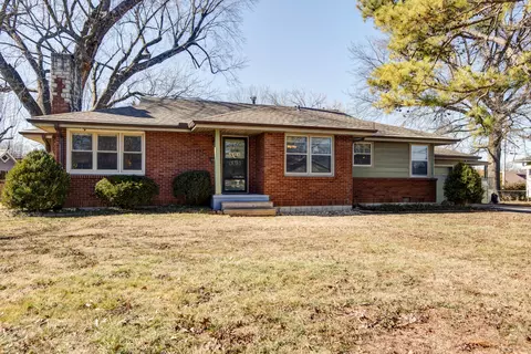 1847 S Collinson Ave, Springfield, MO 65804