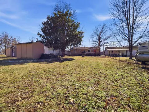 Exterior - 2019 W Webster St, Springfield, MO 65802 photo 5 of 5