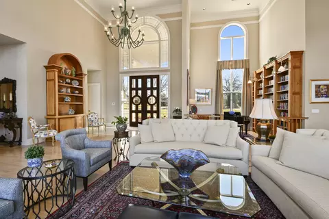 Living - 3935 Eaglescliffe Dr, Springfield, MO 65809 photo 1 of 8