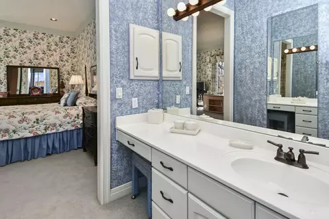 Bath - 3935 Eaglescliffe Dr, Springfield, MO 65809 photo 11 of 12
