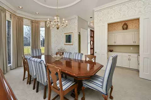 Dining - 3935 Eaglescliffe Dr, Springfield, MO 65809 photo 2 of 4