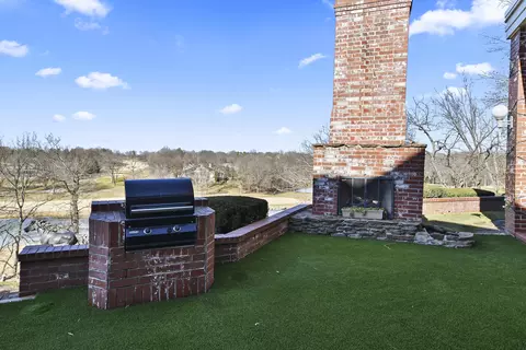 Exterior - 3935 Eaglescliffe Dr, Springfield, MO 65809 photo 5 of 7