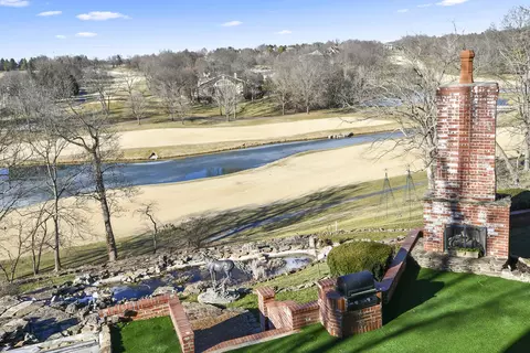 View/Area - 3935 Eaglescliffe Dr, Springfield, MO 65809 photo 4 of 6