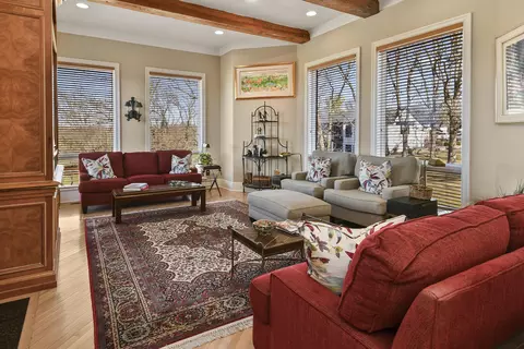 Living - 3935 Eaglescliffe Dr, Springfield, MO 65809 photo 7 of 8