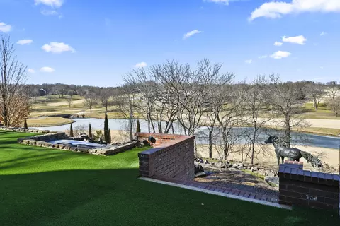 View/Area - 3935 Eaglescliffe Dr, Springfield, MO 65809 photo 2 of 6