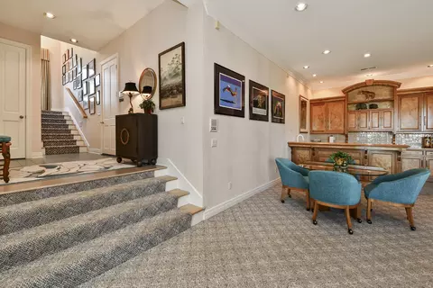 Entry Way - 3935 Eaglescliffe Dr, Springfield, MO 65809 photo 3 of 3