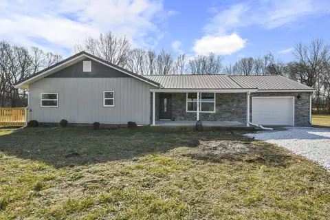 7138 W Farm Rd 136, Springfield, MO 65802