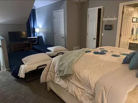 Bedroom - 149 The Blfs #6, Branson, MO 65616 photo 4 of 4
