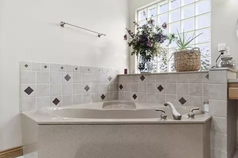 Bath - 366 Stargrass Rd, Ozark, MO 65721 photo 3 of 5