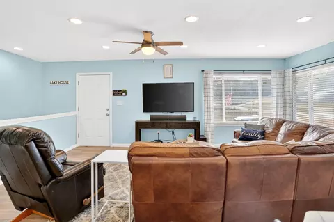 Living - 26103 Silver Rd, Hermitage, MO 65668 photo 3 of 6