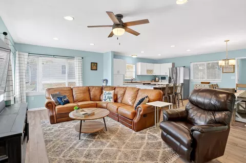 Living - 26103 Silver Rd, Hermitage, MO 65668 photo 2 of 6
