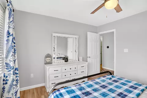 Bedroom - 26103 Silver Rd, Hermitage, MO 65668 photo 6 of 10
