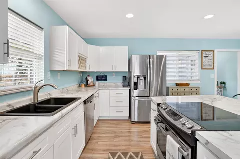 Kitchen - 26103 Silver Rd, Hermitage, MO 65668 photo 3 of 3