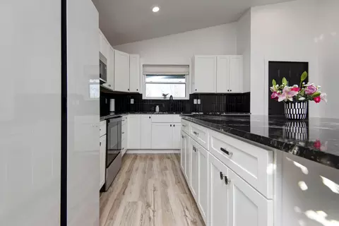Kitchen - 3246 W State St, Springfield, MO 65802 photo 3 of 6