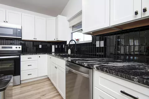 Kitchen - 3246 W State St, Springfield, MO 65802 photo 4 of 6