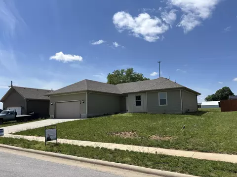 516 James St, Billings, MO 65610