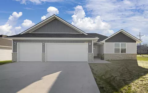 324 Sleepy Mdw, Mount Vernon, MO 65712