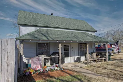 307 E Logan St, Jerico Springs, MO 64756